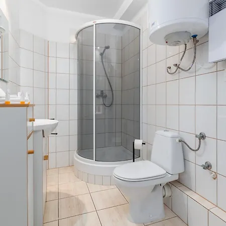 Apartment Wyjatkowy Blisko Plazy - Parking & Balkon - By Renters Pobierowo