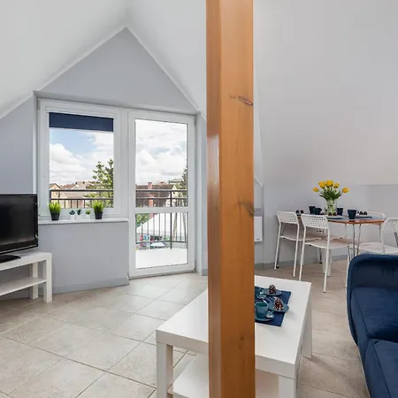 Apartment Wyjatkowy Blisko Plazy - Parking & Balkon - By Renters
