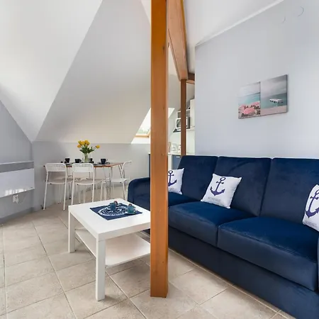 Wyjatkowy Blisko Plazy - Parking & Balkon - By Renters Apartment