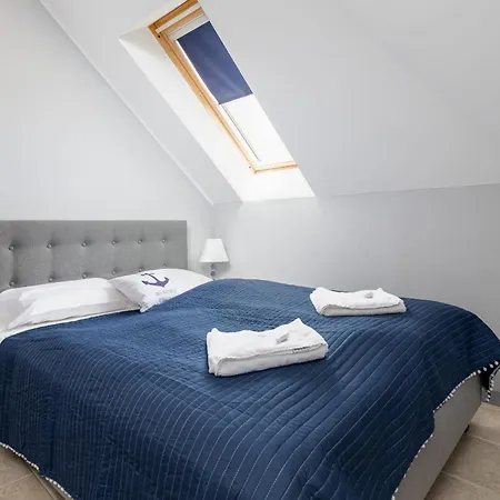 Apartment Wyjatkowy Blisko Plazy - Parking & Balkon - By Renters