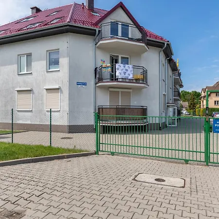 Apartment Wyjatkowy Blisko Plazy - Parking & Balkon - By Renters *
